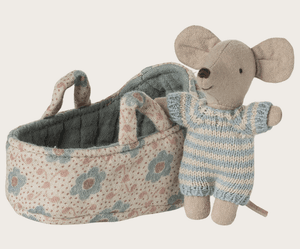 Hovedbilde Maileg Baby mouse in carry cot Blue