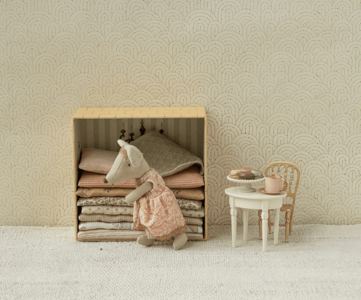 Maileg Vintage side table Mouse Off White