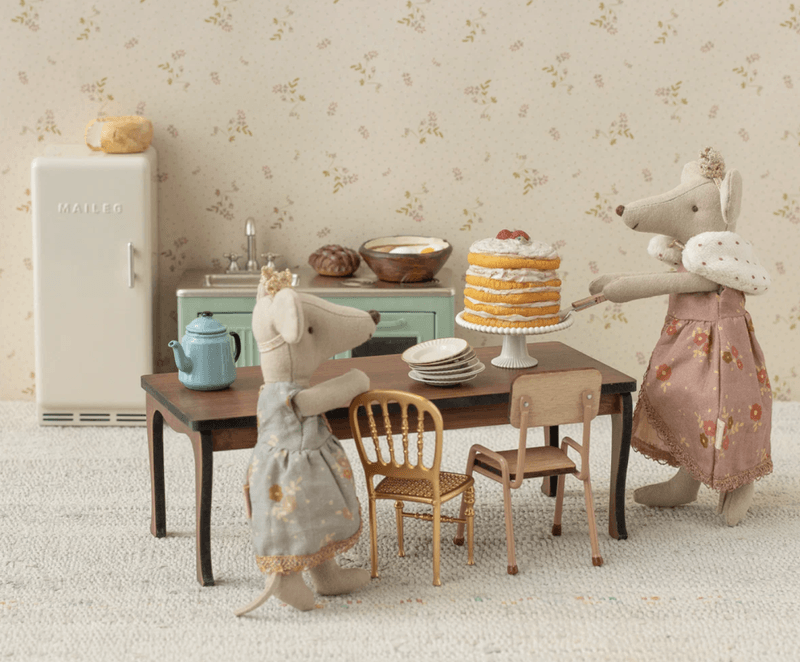 Maileg Party cake and cake stand
