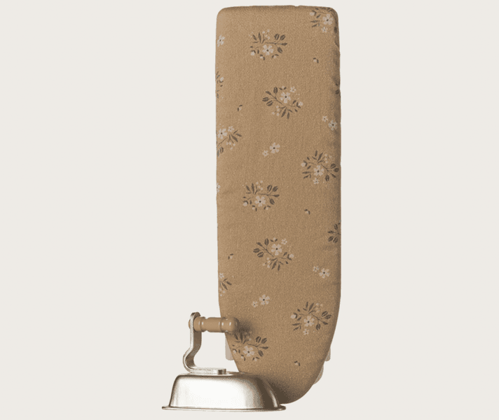 Maileg Miniature Iron and ironing board powder pink
